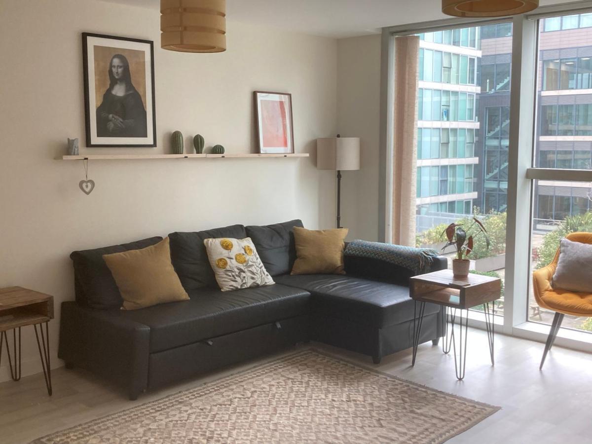 Modern Apartment Located In Cmk Restaurant Quarter Milton Keynes Exterior photo